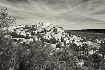 Gordes<br>LEICA Q3, 28 mm, 125 ISO,  1/500 sec,  f : 5.6 