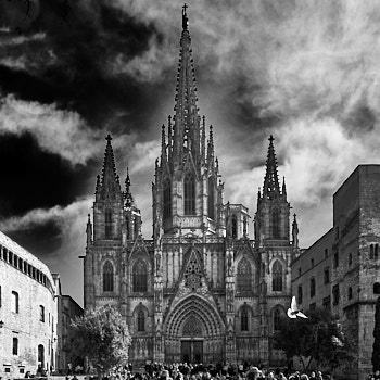Catedral Barcelona<br>LEICA Q3, 28 mm, 100 ISO,  1/1250 sec,  f : 5.6 
