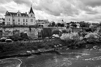 La Roche Posay<br>LEICA Q3, 28 mm, 100 ISO,  1/800 sec,  f : 5.6 