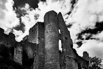 Angles sur L'Anglin<br>LEICA Q3, 28 mm, 100 ISO,  1/500 sec,  f : 6.3 