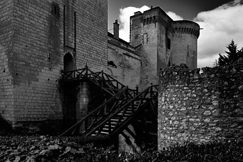 Loches<br>LEICA Q3, 28 mm, 100 ISO,  1/80 sec,  f : 7.1 