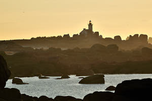 vers le phare de la vierge<br>Jpeg File, 300 mm, 200 ISO,  1/4000 sec,  f : 4 