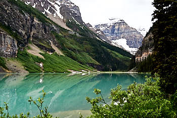 Lake louise<br>NIKON Df, 44 mm, 1600 ISO,  1/250 sec,  f : 10 