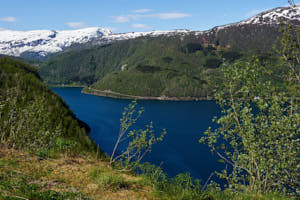 Fjord<br>NIKON Df, 48 mm, 560 ISO,  1/500 sec,  f : 11 